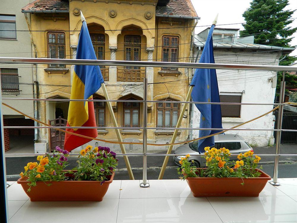 Hotel Tranzzit Bucarest Exterior foto